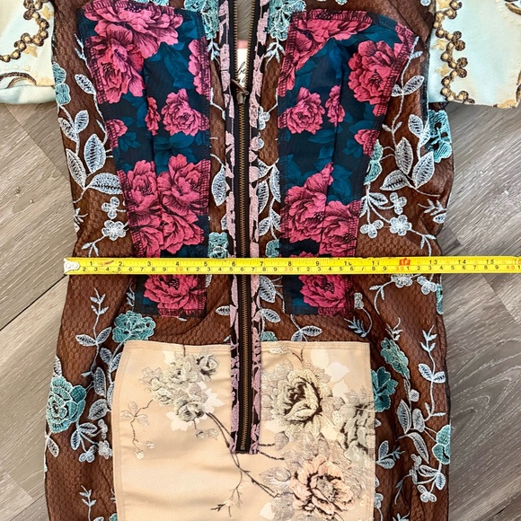 Byron Lars Beguile Brocade Sheath Dress size 2P petite short sleeved embroidered - Picture 6 of 14